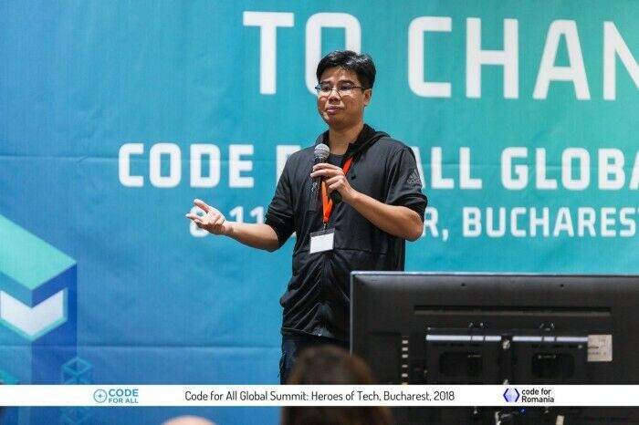 Khairil Yusof from Malaysia’s Sinar Project speaking at the 2018 Code for All Summit. (Photo courtesy of Code for Romania)